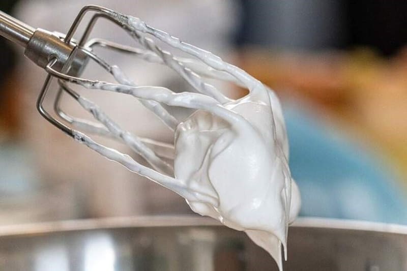 cac-buoc-trong-cach-danh-bong-whipping-cream-cuc-chuan-cho-nguoi-moi